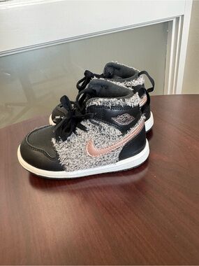 Nike Kids Black and Pink High-Top Sneakers